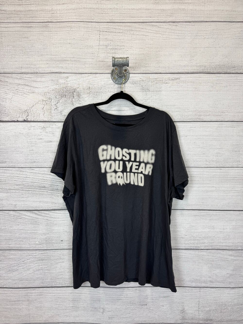 Torrid Plus Size Gray "Ghosting You Year Round" Graphic Short Sleeve Tee Size 4X